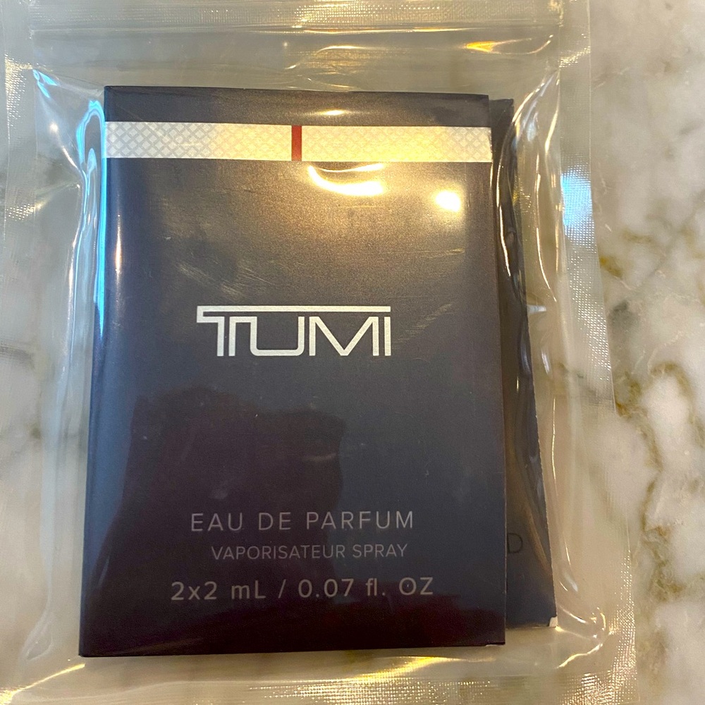 TUMI Men's Awaken & Unwind Eau de Parfum Perfume Sample Spray 2 ml each set Of 2